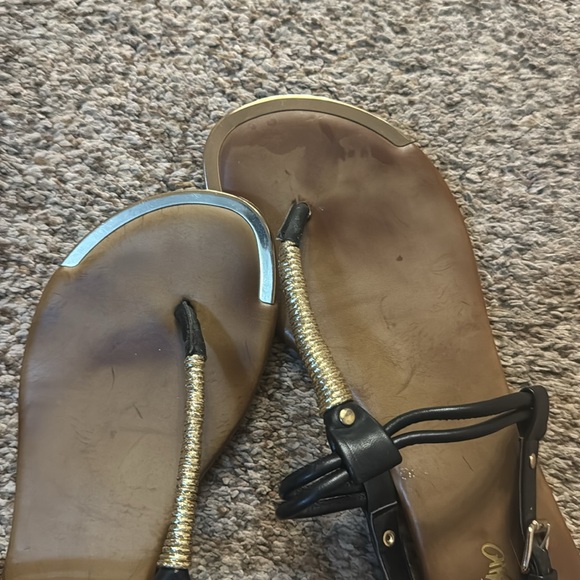 Mossimo - woman’s sandals size 9 - black & Gold - Picture 4 of 15